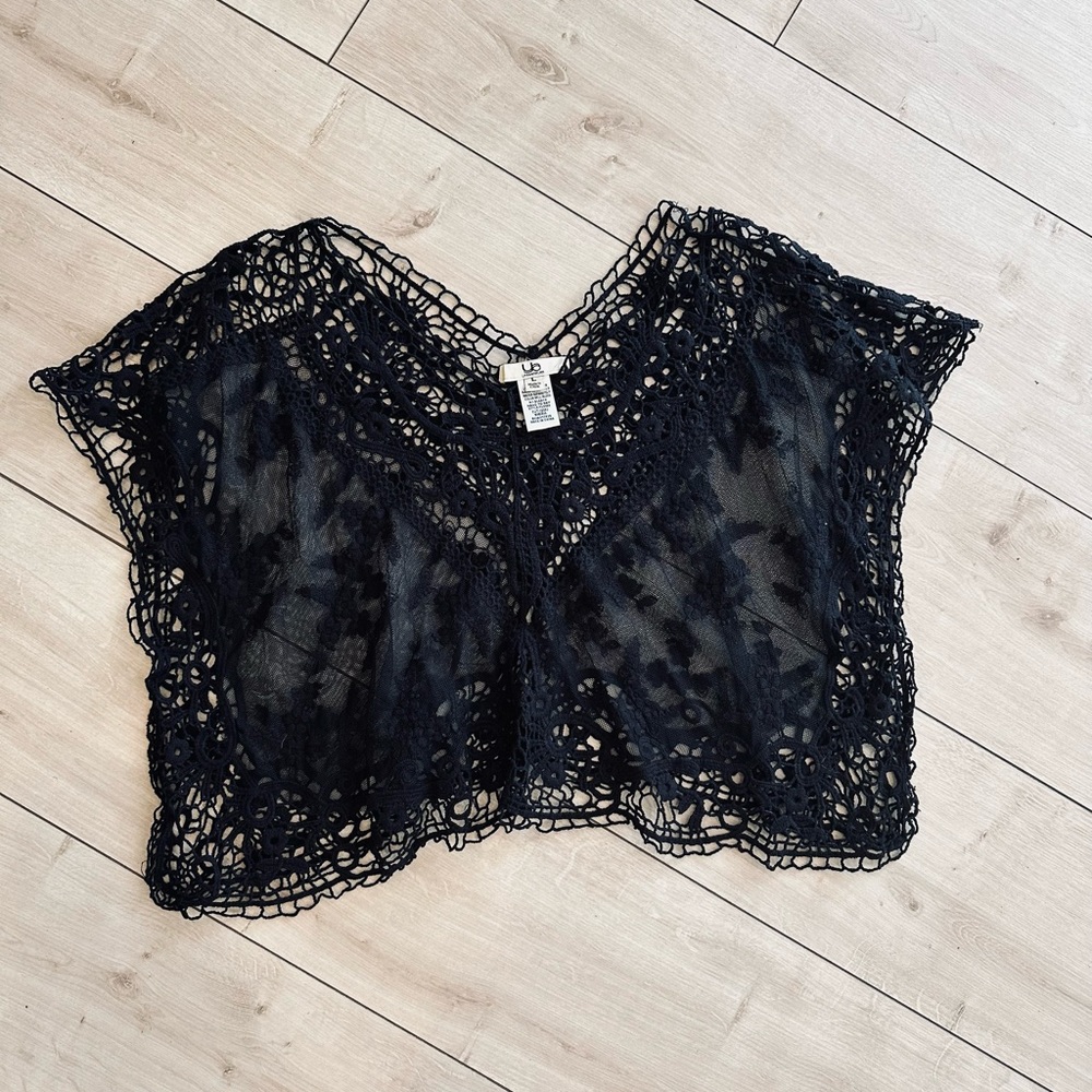 Loose lace top